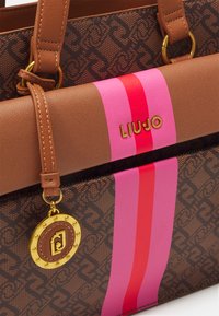 LIU JO SATCHEL - Sac à main - deer