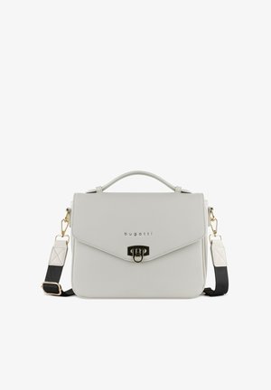 Hellgraue synthetische Handtasche mit einem Klappendesign, schwarzem, verstellbarem Schulterriemen, goldfarbener Hardware und geprägt Logo auf der Vorderseite.