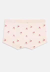 Ροζ βαμβακερές σορτς για αγόρια με επαναλαμβανόμενο σχέδιο κερασιών. Διαθέτουν μαλακή ζώνη και λείο υλικό. Τυπική κοπή και φινίρισμα.