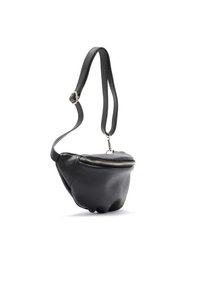 Marsupio in pelle nera con forma arrotondata, superficie texturizzata, chiusura con zip superiore, tracolla regolabile e dettagli di cucitura discreti.