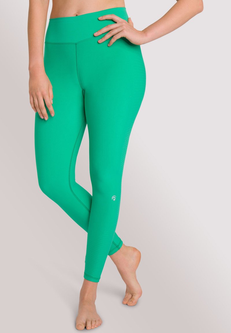 OCEANSAPART BEVERLY - Leggings - vivid green
