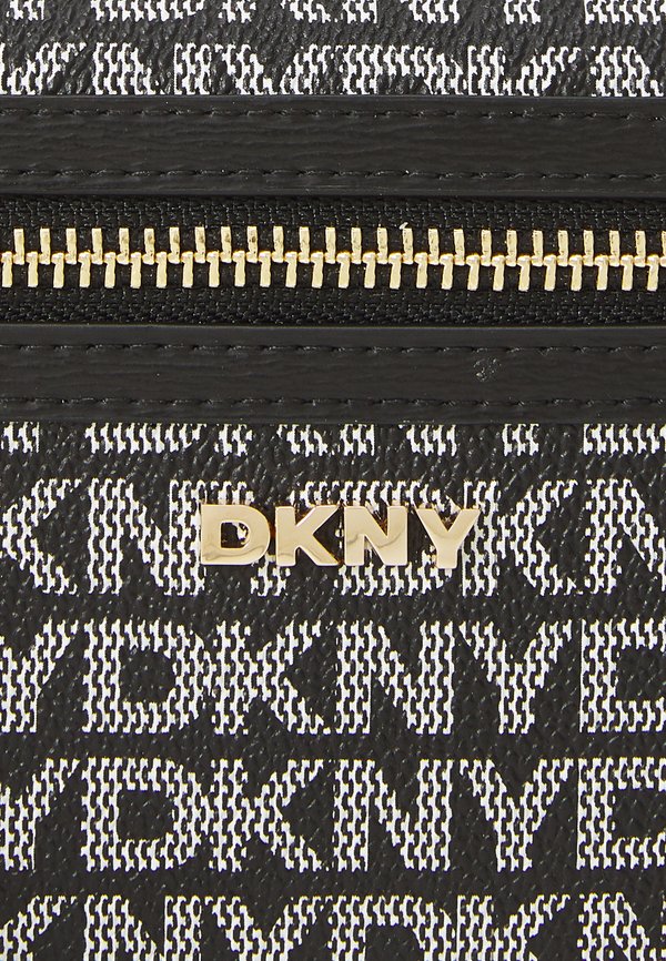 BRYANT AVE WALLET CROSSBODY - Wallet3