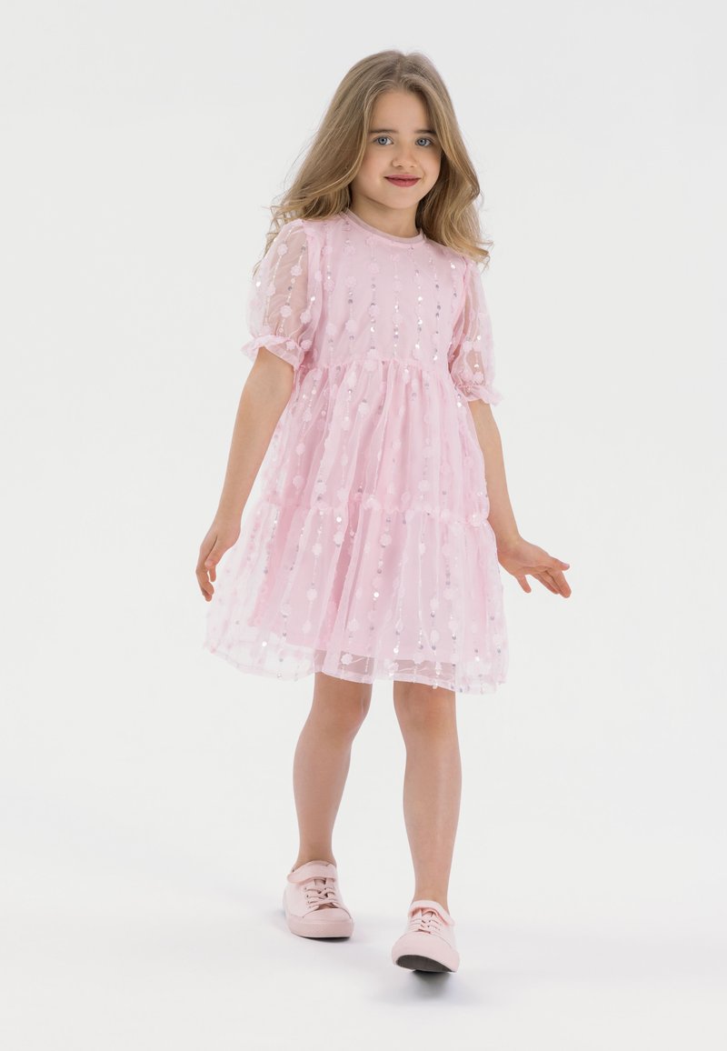 MINOTI - FLOWER SEQUIN SHORT SLEEVE - Koktailové šaty/večierkové šaty - pink, Zväčšiť