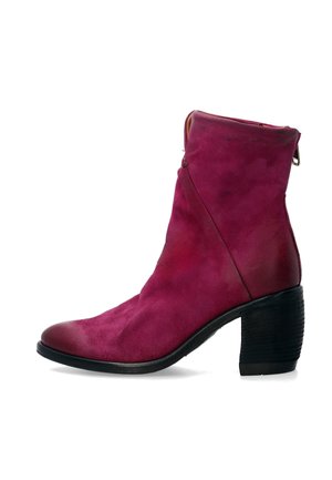 High heeled ankle boots - pink