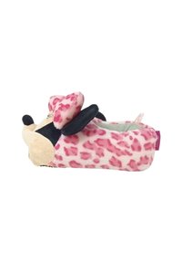 Pantofole in peluche con stampa leopardata rosa, orecchie nere e un fiocco. Texture morbida con forma arrotondata e un dettaglio a strappo sul retro.
