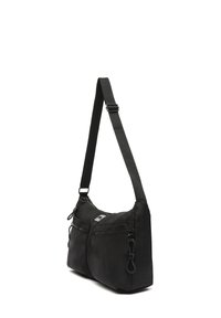Sac à bandoulière noir en nylon texturé, avec deux poches zippées à l'avant, une bandoulière réglable et un logo sur le côté.