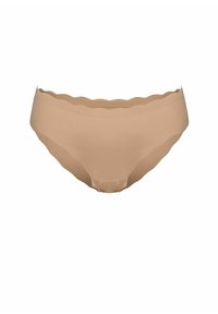 Beżowa bielizna w stylu bikini o gładkiej fakturze, ze falbanką w talii i pełnym pokryciu, wykonana z miękkiego, elastycznego materiału.