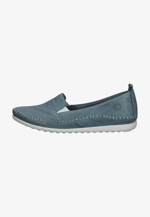 Blaue Leder-Slipper mit sichtbaren Nähten, runder Zehenpartie und einer weißen Gummisohle. Mit einem Sonnenemblem an der Ferse.