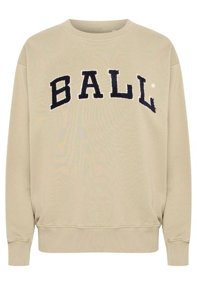 Beige genser med teksturert marineblå brodert tekst som sier "BALL," rund hals, samt ribbestrikkede ermer og hem.