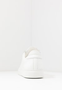 GARMENT PROJECT TYPE VEGAN - Sapatilhas - white