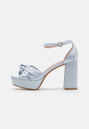 Sandaler med høye hæler - silver