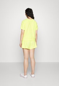 GAP Calções - yellow