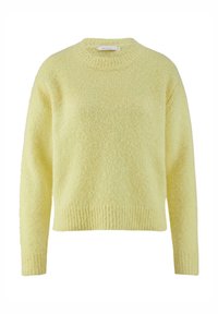 Pull en tricot jaune avec un col rond, des manches longues et une finition texturée. Présente un bord-côte à l'ourlet et aux poignets.