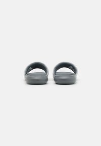Nike Sportswear VICTORI ONE SLIDE UNISEX - Mulas - grey fog/volt/smoke grey