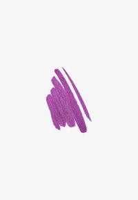 Lys lilla makeup-svamp med en tekstureret finish, der viser flere stræk, som skaber en lagdelt effekt på en hvid baggrund.