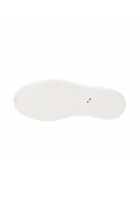 Suela de zapato de goma blanca con un patrón de banda de rodadura en zigzag y un pequeño detalle de logo de color. Textura suave, punta redondeada y diseño general minimalista.