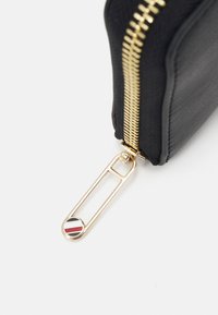 Tommy Hilfiger CHIC - Lommebok - black