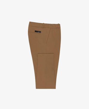 Pantalons marron en tissu lisse, dotés d'une taille élastique, d'une poche arrière avec une étiquette noire et d'une coupe droite.