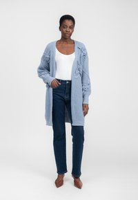 INFLUENCER FLOWER APPLICATION  - Cardigan - iceberg