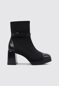 Hispanitas Botines con plataforma - black