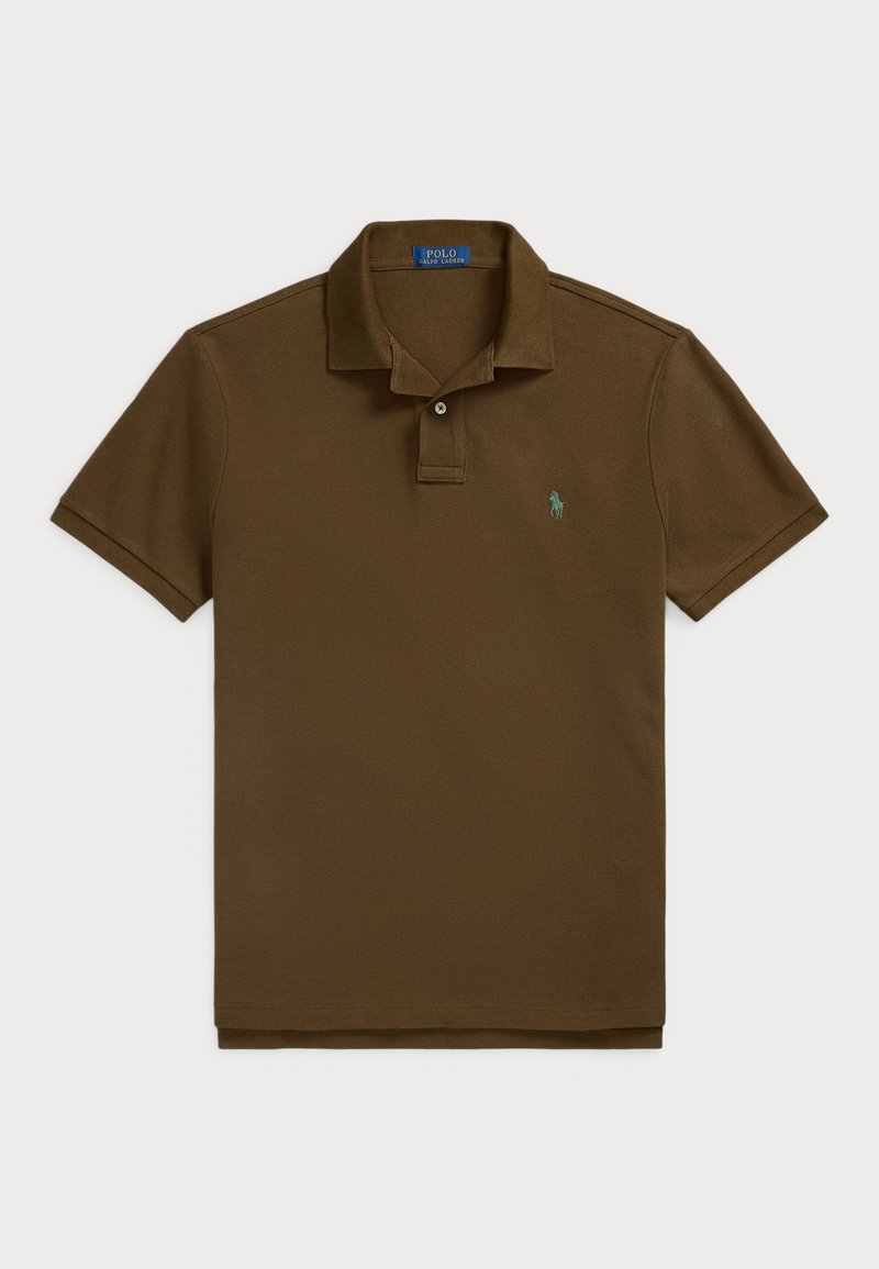 Rjav polo majica iz teksturirane tkanine, s placketom z dvema gumboma, kratkimi rokavi in majhnim zelenim logotipom na levem prsnem delu.