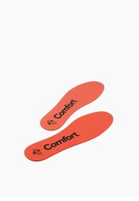 Semelles rouges avec une texture lisse, affichant le mot "Confort" en noir. Forme arrondie conçue pour s'adapter à l'intérieur des chaussures.
