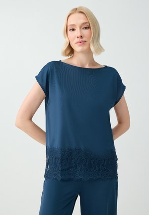 Jimmy Key, CAP SLEEVE LACE HEM RELAXED JERSEY TOP - T-shirt imprimé - dark blue