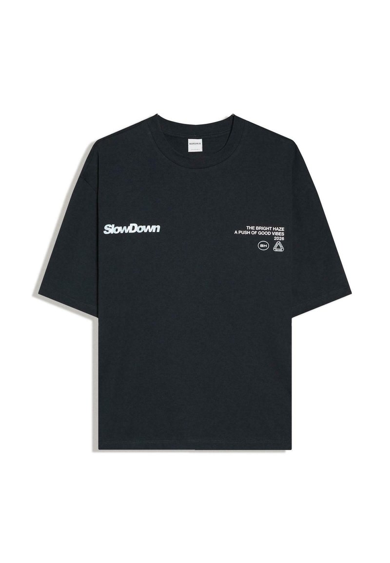 Bershka STREET LETTERING - TSHIRT - T-shirt con stampa - royal blue/blu ...