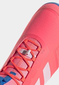 adidas Performance THE GRAVEL CYCLING  - Cyklistické boty - turbo   cloud white   acid red