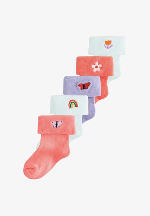 Fem foldede babysokker i pastelfarver med broderede motiver: sommerfugl, regnbue, sommerfugl, blomst og tulipan.