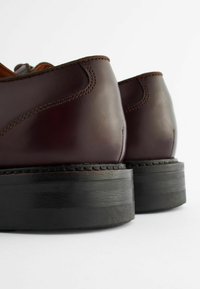 Next GLOSS DERBY - Derbies - brown