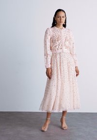 Needle & Thread AUTUMN LEAVES OFF SHOULDER BALLERINA DRESS - Gallakjole - dusk pink/caramel