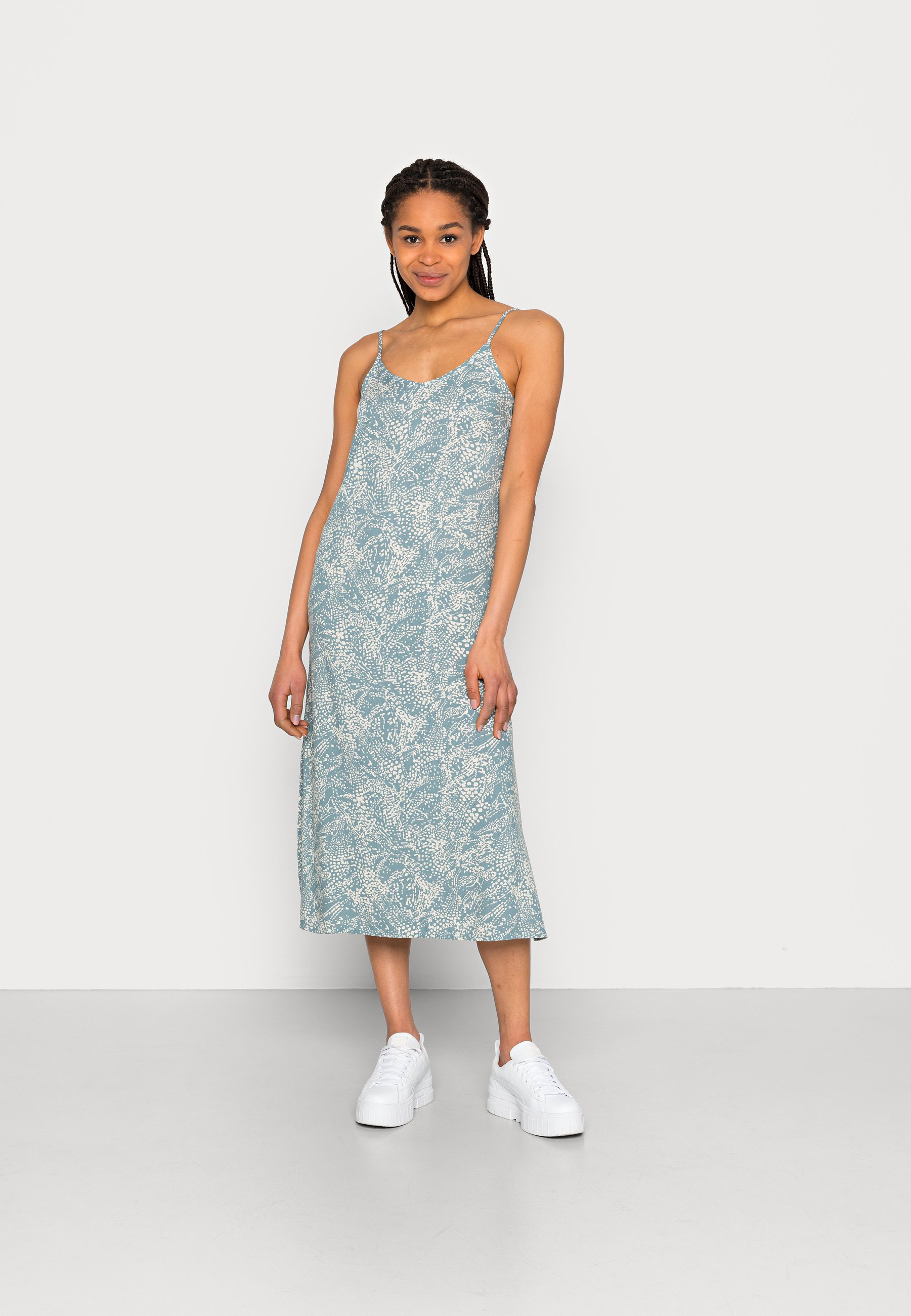 b.young JOELLA SLIP DRESS - Day dress 