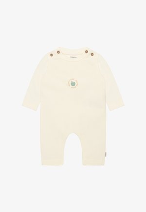 Babyrompertje in roomkleur gemaakt van zacht materiaal, met lange mouwen, een ronde halslijn en houten knoopaccenten op de schouder.