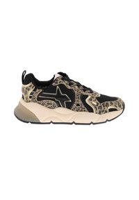 Sneakers con stampa leopardata e dettagli neri, caratterizzate da una suola in gomma texturizzata e una silhouette oversize. Il design include un'aletta posteriore per facilitare la calzata.