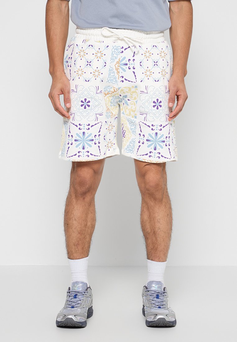 2Y Premium Shorts wit