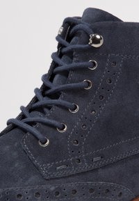 Pier One Botines con cordones - dark blue