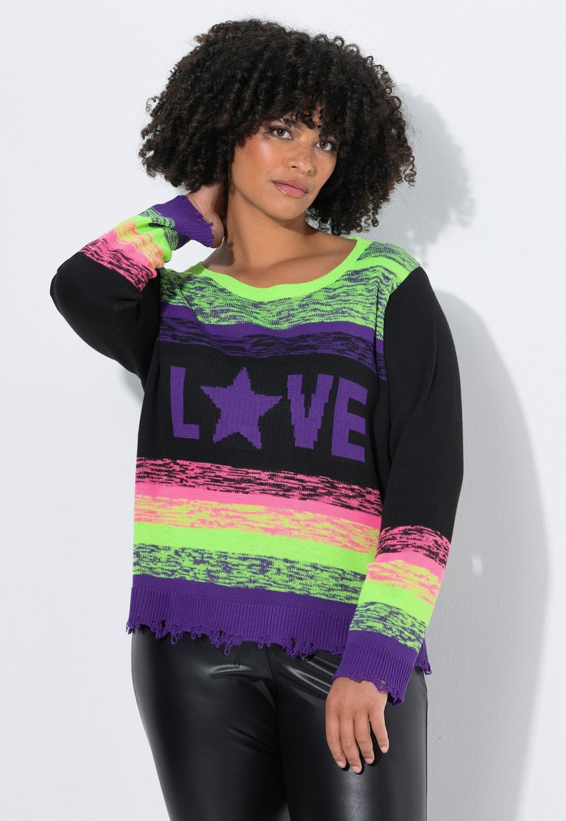 Maglione lavorato a maglia con base nera e vivaci strisce orizzontali in rosa, verde e viola. Presenta la scritta "LOVE" e una stella in viola. Finitura testurizzata.