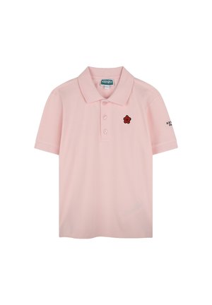 Poloshirt in lichtroze, gemaakt van katoen, met een drieknoopssluiting, korte mouwen en een zwart geborduurd bloemenlogo op de borst.