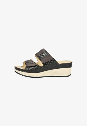 Sandalo zeppa nero con tomaia testurizzata, due cinturini regolabili e suola imbottita beige per comfort e supporto.