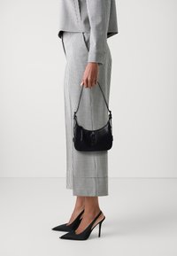 Steve Madden BLAURY - Sac à main - black