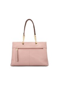 Rosa Leder-Shopper mit glatter Oberfläche, goldfarbenen Kettenakzenten und einem braunen Griff. Verfügt über eine vordere Reißverschlusstasche zur Aufbewahrung.