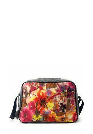 Sac messager floral avec une base en tissu gris texturé et un motif de fleurs vibrant et coloré dans des nuances de rose, d'orange et de jaune. Accents noirs.