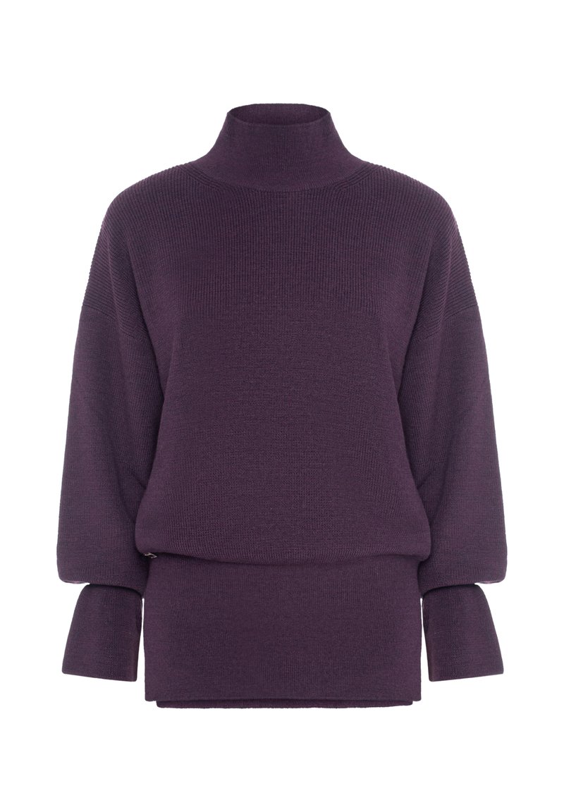 Maglione lavorato a maglia viola con collo alto a mock, vestibilità ampia e maniche larghe. Presenta una trama a coste e un orlo asimmetrico.