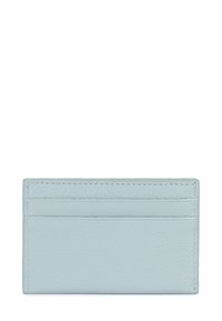 Portafoglio in pelle blu chiaro con superficie testurizzata, dotato di quattro scomparti per carte e cuciture pulite lungo i bordi. Forma rettangolare compatta.