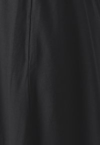 Pieces PCKLARISA LONG SKIRT - Maxi szoknya - black