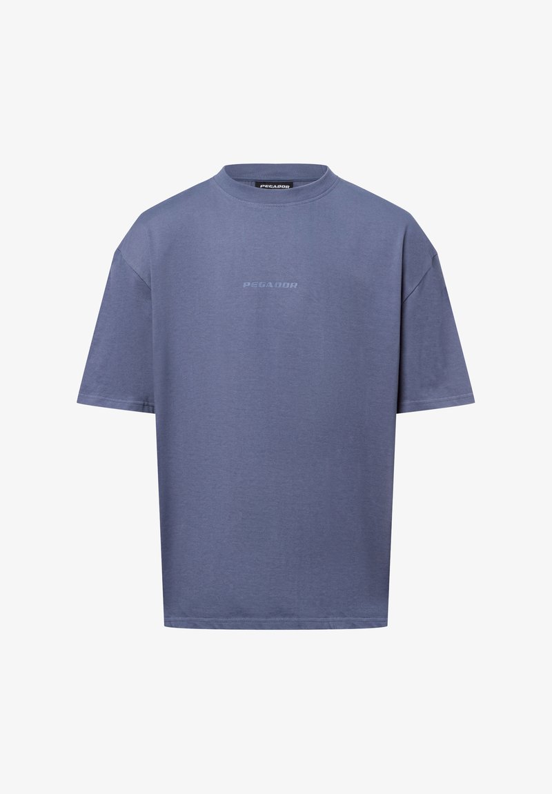 Tricou scurt, mov, din bumbac. Dispune de un guler rotund și logo-ul imprimat "PEGAADOR" într-o nuanță subtil contrastantă pe față.