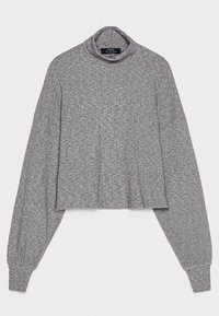 Pull gris à col roulé à manches longues avec une coupe décontractée, une texture côtelée et un ourlet raccourci. Il présente un tissu en maille douce et des poignets élastiqués.