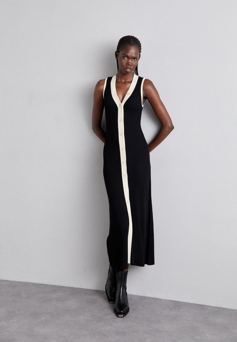 sandro ROBE GABRIELLE SANS MANCHES - Jumper dress - noir/ecru/black - Zalando sandro ROBE GABRIELLE SANS MANCHES - Jumper dress - noir/ecru/black - Zalando