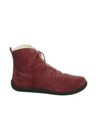 Burgunderrote Wildleder-Ankle-Boots mit schwarzer Gummisohle, Schnürung vorne und beiger Fleece-Fütterung, die am oberen Rand sichtbar ist.